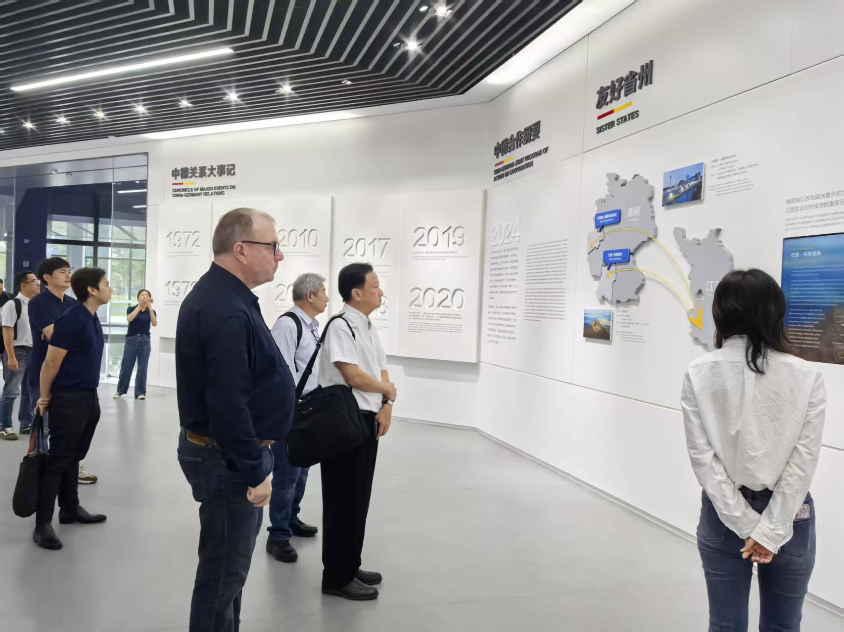 1749799129186211.png 图片2.png